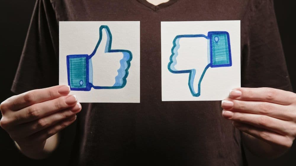 Pros and cons of using social media for business and personal use