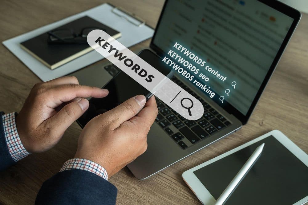 Social media SEO strategy for optimizing content for both search engines and platforms using keywords