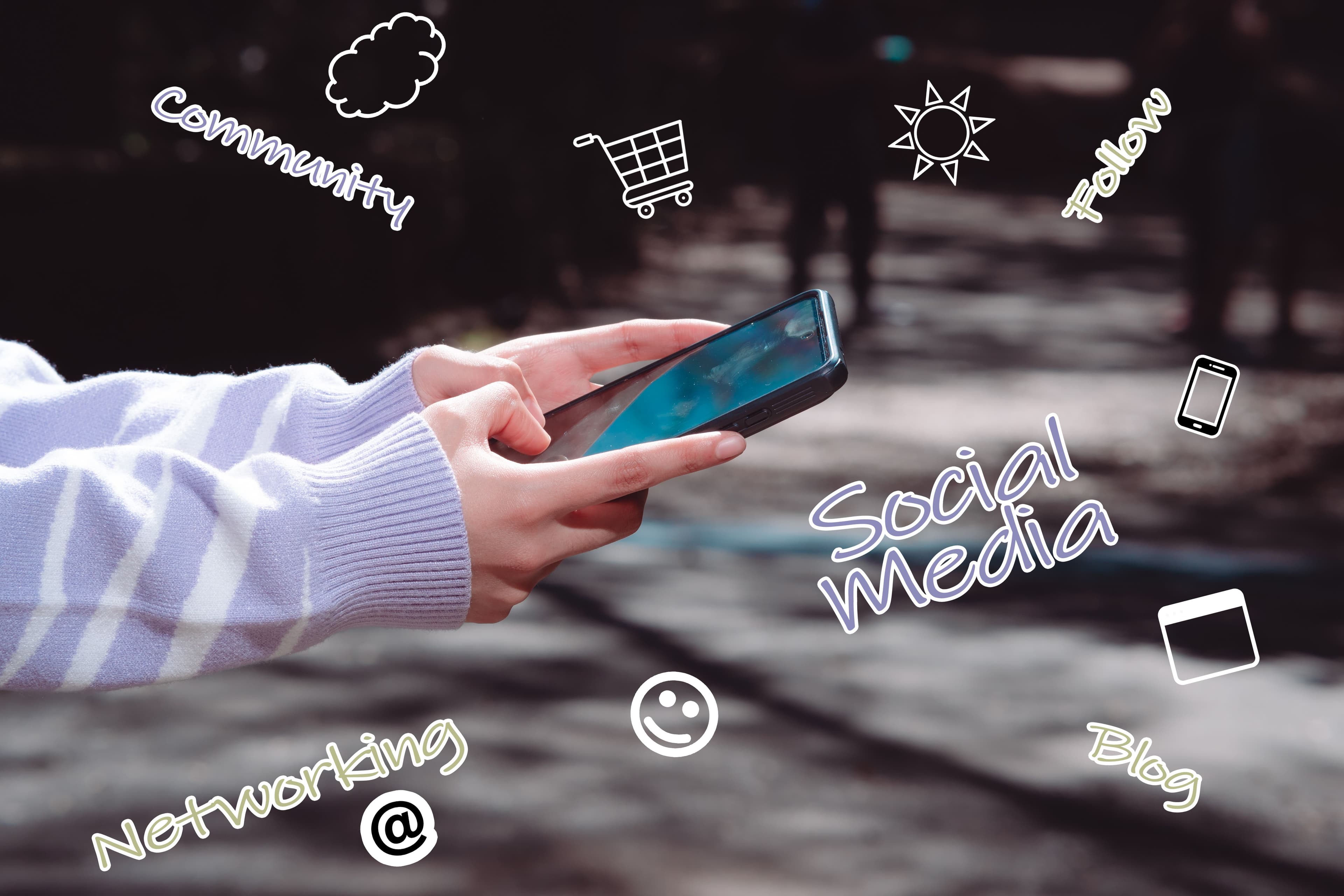Social Media Advantages and Disadvantages: Key Benefits & Drawbacks