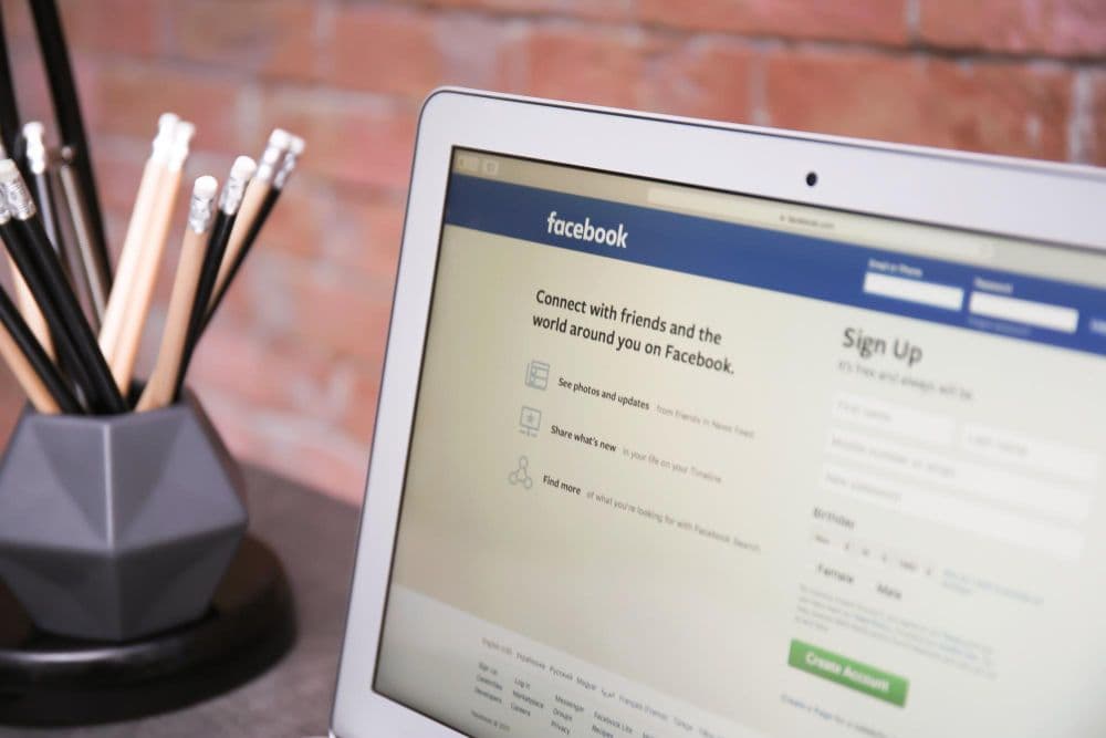 keywords in social media facebook